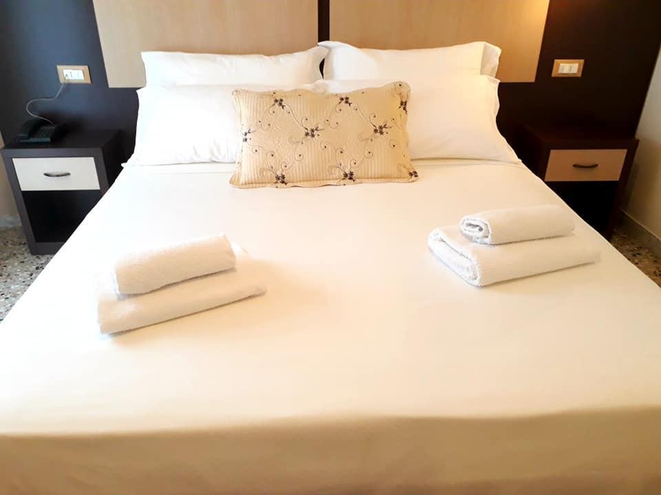 Hotel Atenea Golden Star Caorle Dış mekan fotoğraf